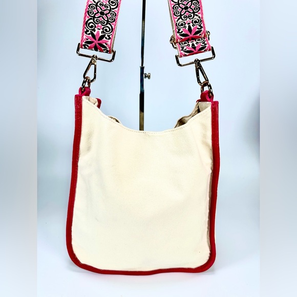 Ah-Dorned Stylish Messenger Women's Bag - Picture 4 of 10